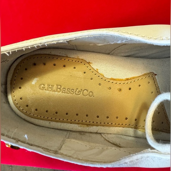 G.H. Bass & Co. Tan White Leather Heeled Oxford - Picture 5 of 7